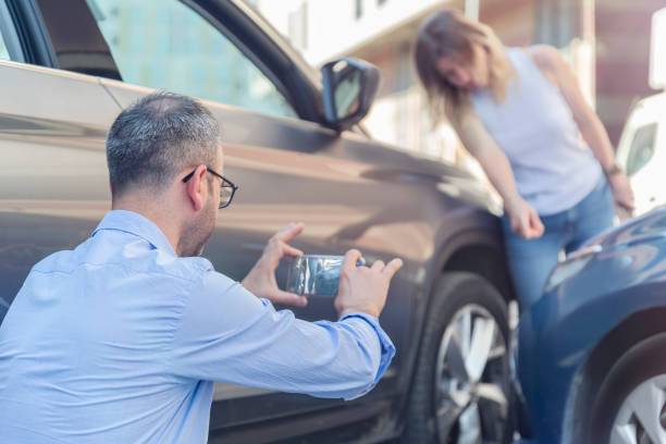 Professional Commercial Auto Insurance technician working in Shakopee, MN